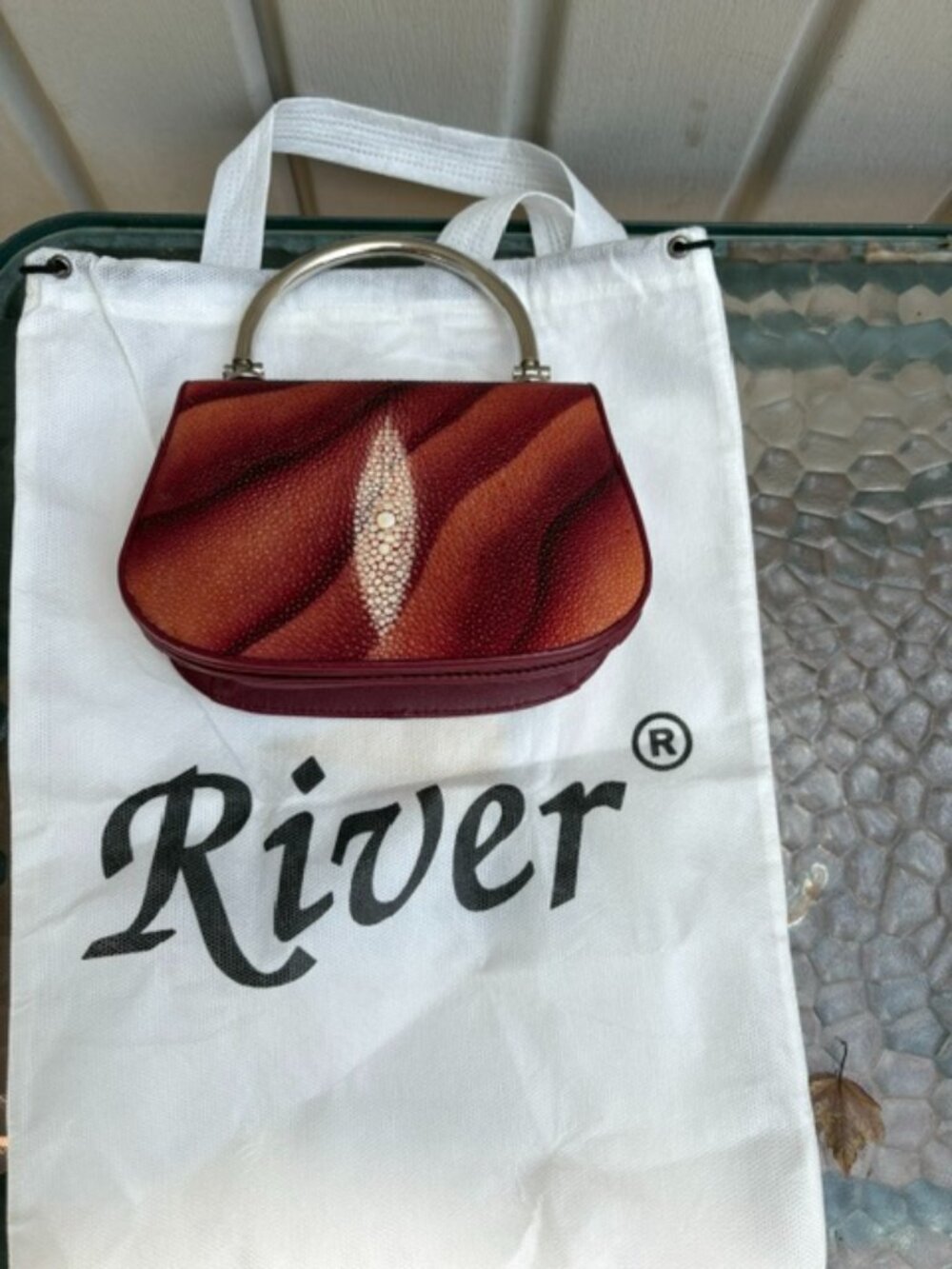 RIVER Stingray new in dustbag women's small handbag